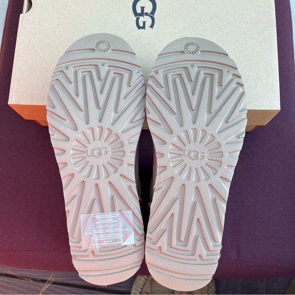 UGG Women’s Suede Mini Bailey Bow Boots - Picture 5 of 8